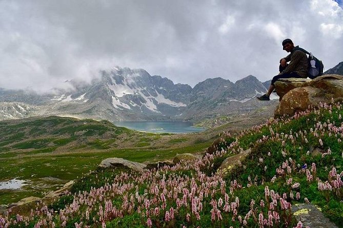 Exclusive Kashmir Tour Package - Meeting and Pickup Details