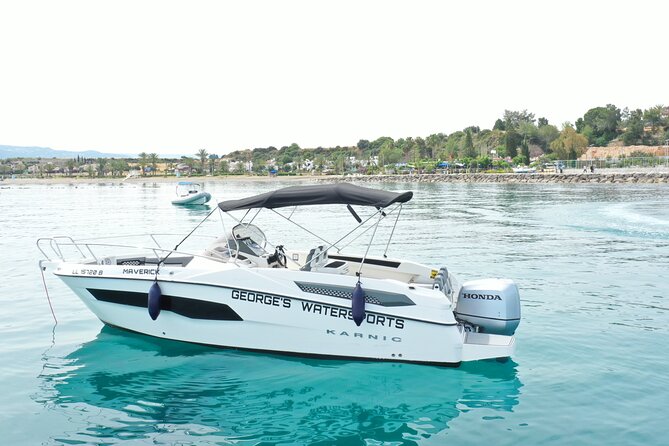 Exclusive Line 225hp, Self Drive Boat Karnic SL701 8.0m - Boat Specifications