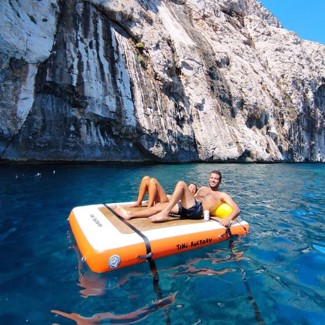 Exclusive Motor Boat Dolphins Watch - Pricing and Reservation