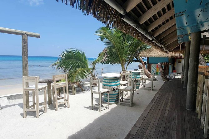 Exclusive Night Tour | Bars & Clubs or Casino | Mahé | Seychelles | 4-5 Hours - Tour Overview