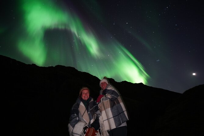 Exclusive Northern Lights Tour With PRO Photos, Home Cooked Meal - Relaxation at Lágafellslaug Pools