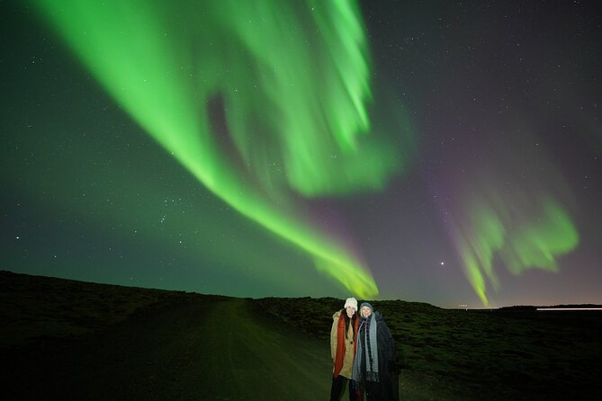 Exclusive Northern Lights Tour With PRO Photos, Home Cooked Meal - Dinner and Beer Tasting