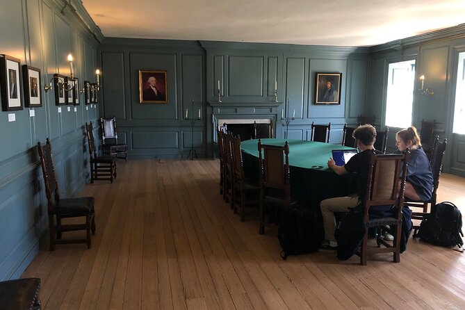Exclusive Private Tour of Historic William and Mary College - Discovering Lake Matoka