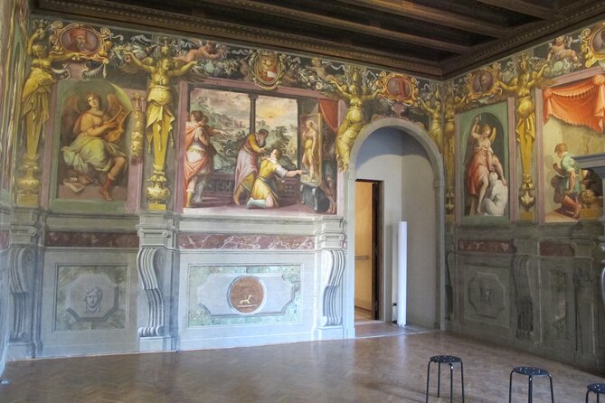 Exclusive Private Visit of the Vasari House in Florence - Accessibility and Participation