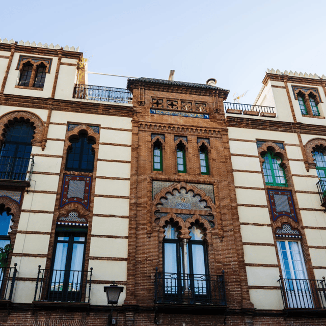 Exclusive Seville: Hidden Gems and Iconic Landmarks Tour - Discover the Enchanting Plaza Nueva