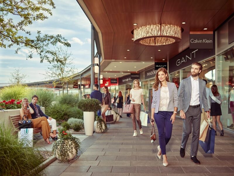 Exclusive Shopping in Fashion Arena Outlet Prague - Transportation and On-board Amenities
