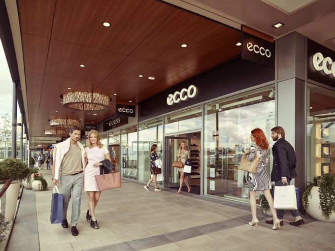 Exclusive Shopping in Fashion Arena Outlet Prague - Frequently Asked Questions