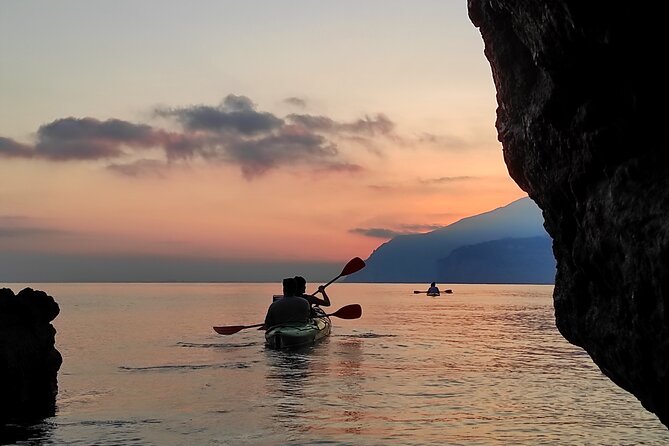 Exclusive Sorrento Kayaking Experience With Swimming - Traveler Information