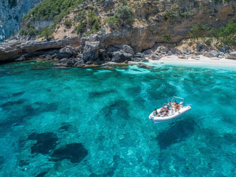 Exclusive Sunrise Tour With Breakfast: 10 People - Boat Specifications