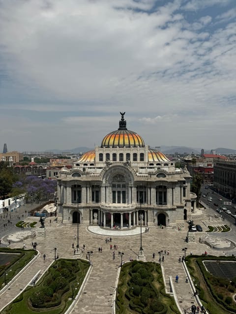 EXCLUSIVE TOUR to Palacio De Bellas Artes - Small Groups - Includes