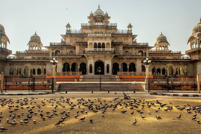 Exclusive Women Special : Guided Jaipur Tour With Entry & Lunch - Pickup and Drop-off