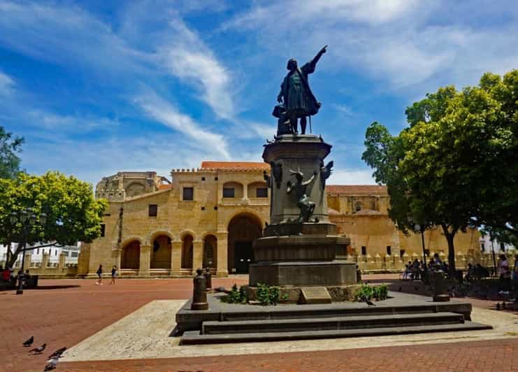 Excursion: Colonial City, Colón Lighthouse and 3 Eyes Park - Key Points