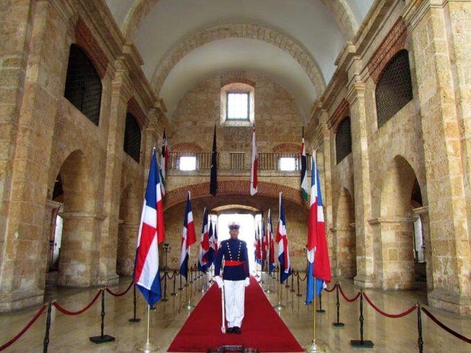Excursion: Colonial City, Colón Lighthouse and 3 Eyes Park - Value for Money