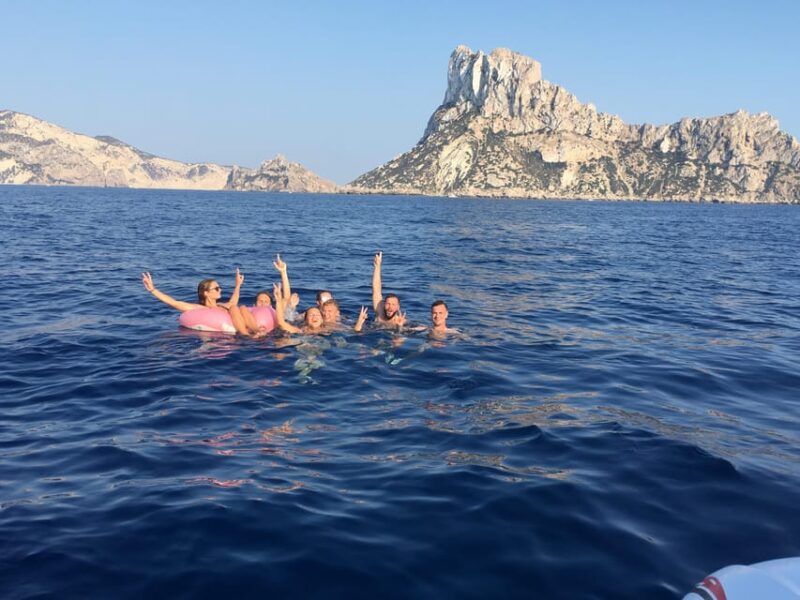 EXCURSION IN PRIVATE BOAT TO ES VEDRA & BEST CAVES OF IBIZA - Key Points
