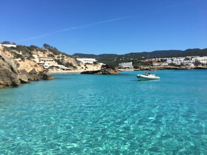 EXCURSION IN PRIVATE BOAT TO ES VEDRA & BEST CAVES OF IBIZA - Group Size and Pricing