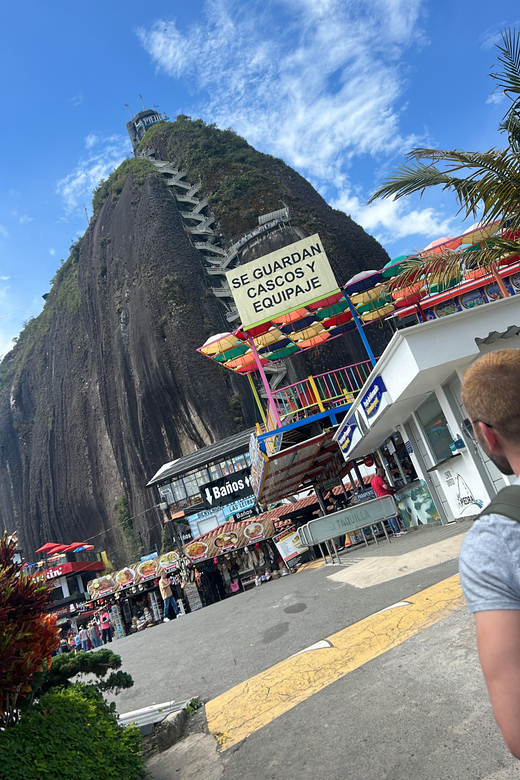 Excursion to Guatapé in French + Boat Tour - Booking Details