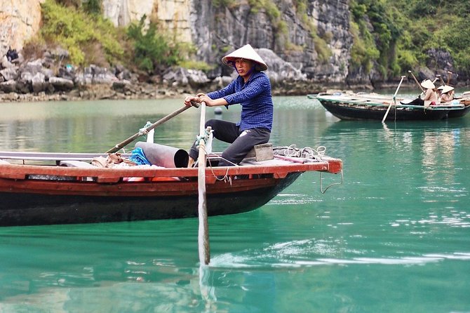 Excursion to Ha Long Bay With Titop Island and Kayaking in Luon Cave - Accessibility and Group Size
