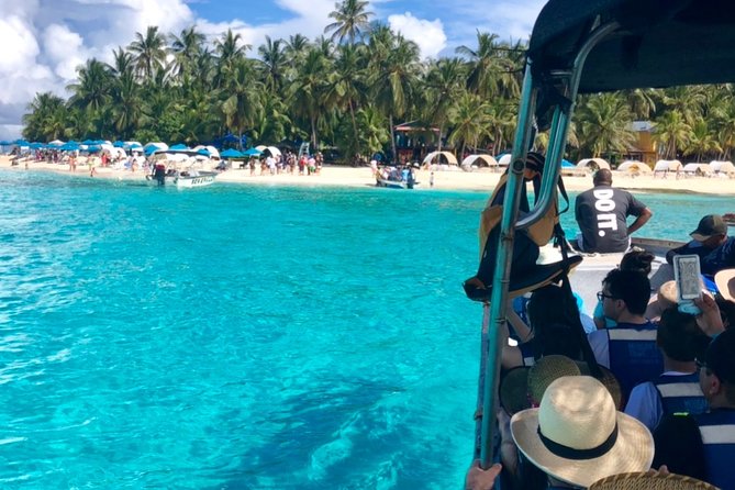 Excursion to Jhony Cay, Aquarium, Bay Tour and Mangroves. - Key Points
