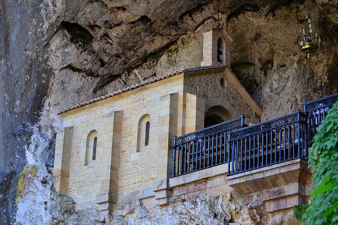 Excursion to Lakes of Covadonga and Cangas De Onís From Oviedo - Knowledgeable and Friendly Guides
