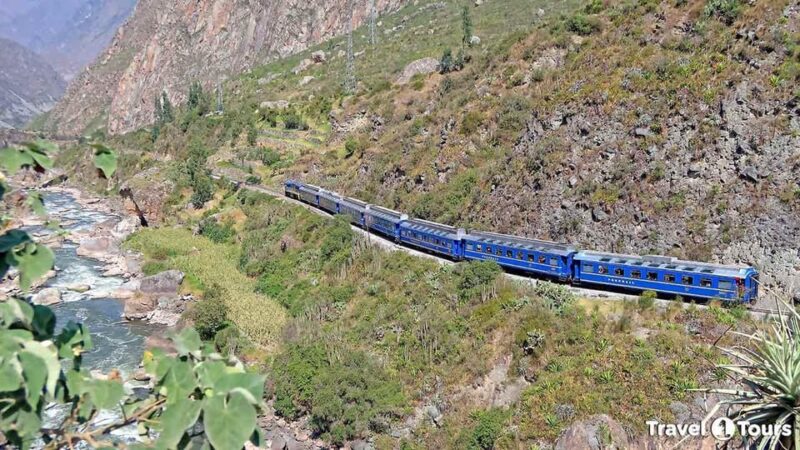 Excursion to Machu Picchu + Huayna Picchu Mountain - Guides and Language