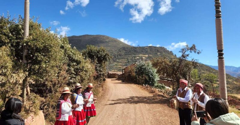 Excursion to Maras With Salt Massage + Moray and Misminay | - Key Points