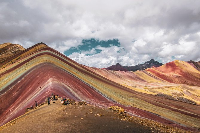 Excursion to Rainbow Mountain Full Day. - Guide Performance