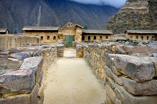 Excursion to Sacred Valley Full Day From Cusco . - Preparing for the Tour