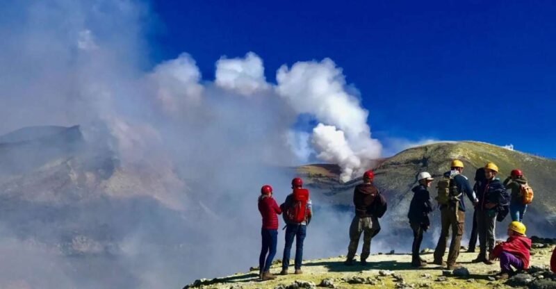Excursion to Summit Craters With Lunch and Wine Tour - Key Points