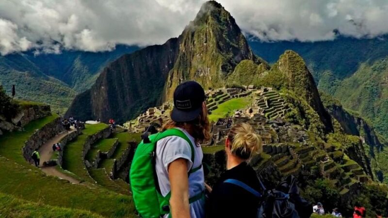 Excursion to the Sacred Valley Machu Picchu 2 Days - Accommodations and Meals