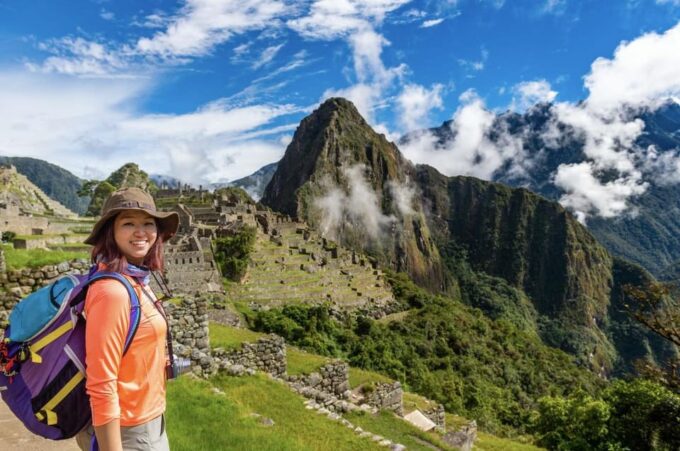 Excursion to the Sacred Valley Machu Picchu 2 Days - Transportation and Logistics