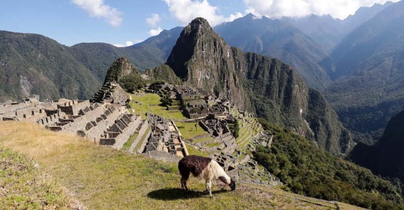 Excursion to the Sacred Valley Machu Picchu in 2D 1N - Itinerary Summary