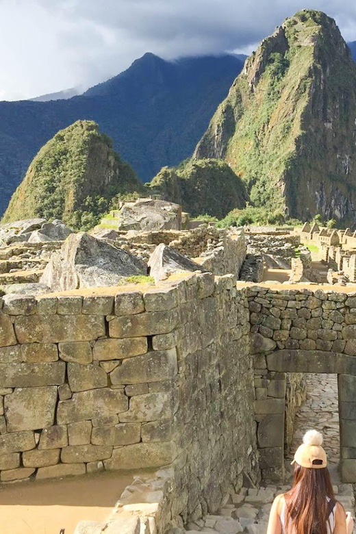 Excursion to the Sacred Valley Machu Picchu in 2D 1N - Sacred Valley Exploration