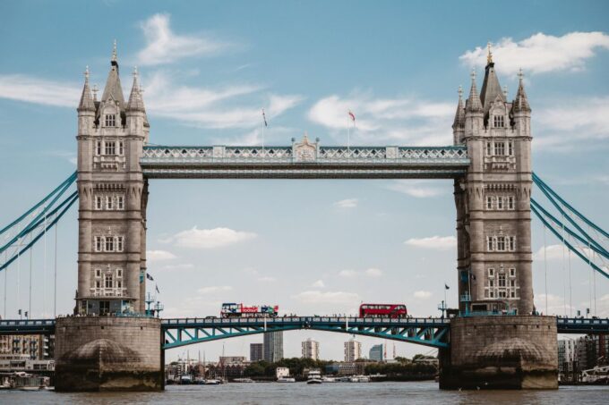 Executive Transfer To/From City Airport to Central London - Vehicle Options