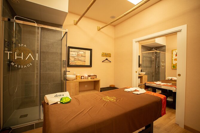 Exfoliating and Moisturizing Body Treatment of 60 Min in THAI MASSAGE ALURA - Pricing and Package Details