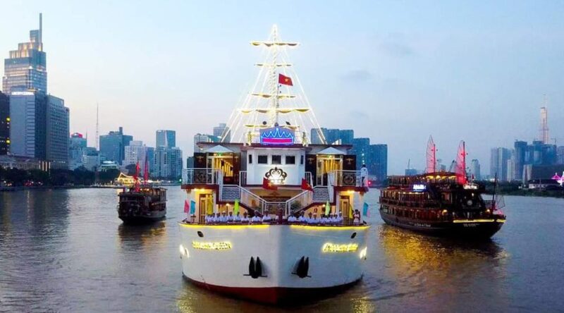 Exotic Boat Trip on The Mythical River and Double-decker Bus - Entertainment and Amenities