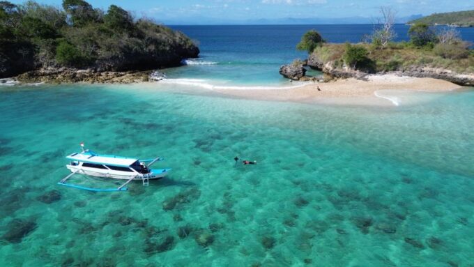 Exotic Escape Island : Pink Beach and Snorkeling Daily Tour - Live Tour Guide