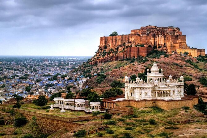 Exotic Rajasthan Tour A Sum of Desert and Lakes - Romantic Overnight Desert Experience
