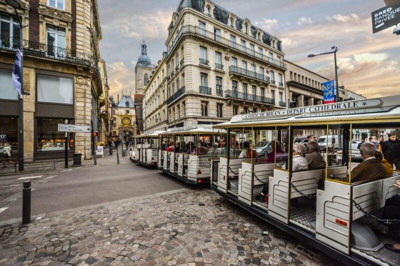 Expedition Rouen: a City Adventure at Your Own Pace - Language Options and Accessibility