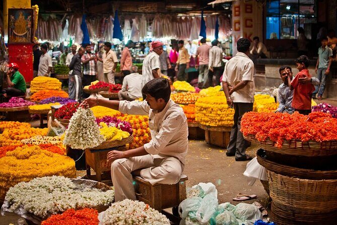 Experience Bangalore Evening City Walk Tour and Market Visit - Key Points