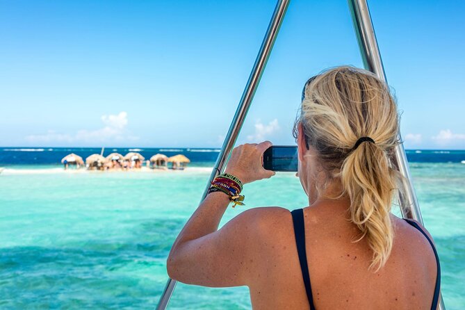 Experience Cayo Arena With Snorkeling and Lunch Buffet - About Your Stay