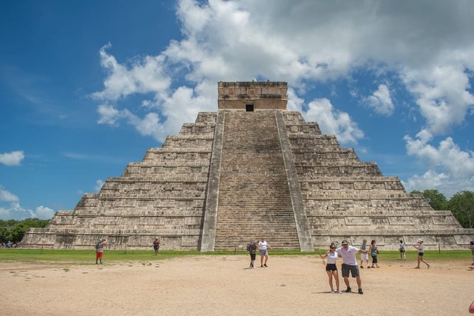 Experience Chichén Itzá: Full Day Tour With Cenote & Valladolid - Exploring Chichén Itzá: A Guided Journey
