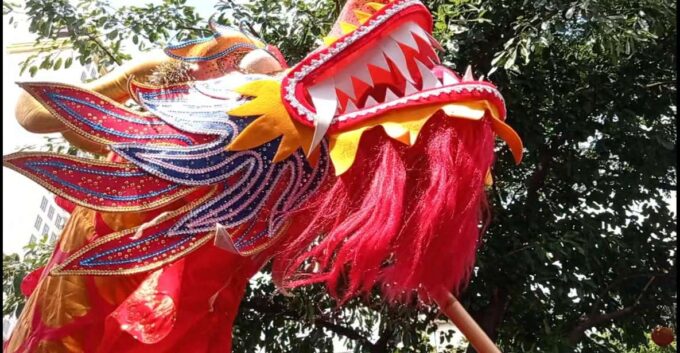 Experience Chinatown + 2 MOON CAKES FOR YOU + Cozy Lunch - Meeting Point and Essentials