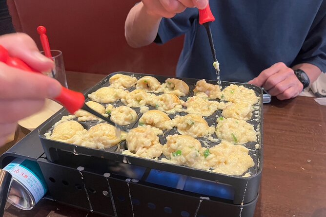 Experience Cooking Takoyaki in Its Birthplace, Osaka - Tour Group Size and Accessibility