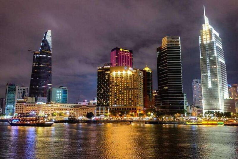 Experience Dinner On Luxury Cruise Along Saigon River - Dining Highlights