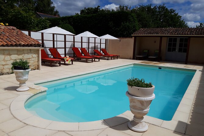 Experience France Like a Local in Bumblebee Manor - Navigating the Picturesque Countryside by Car
