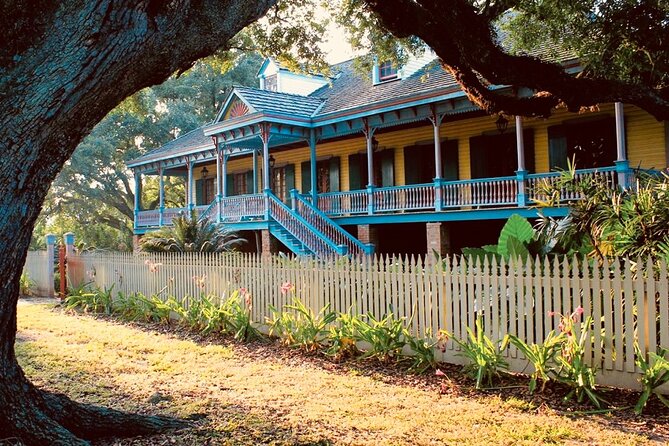 Experience Full-Day Laura Plantation & Pontoon Swamp Tour W/Transportation - Cruising the Swamp