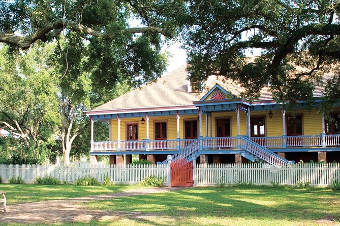 Experience Full-Day Laura Plantation & Pontoon Swamp Tour W/Transportation - Savoring Cajun Cuisine