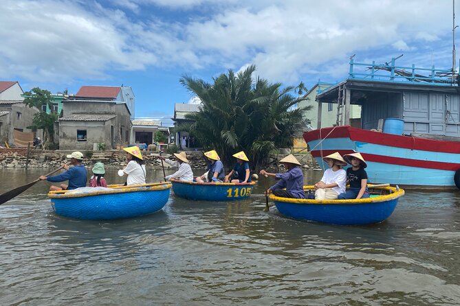 Experience Hoi an Vegetarian Cooking Class With Basket Boat Ride - Class Details and Logistics