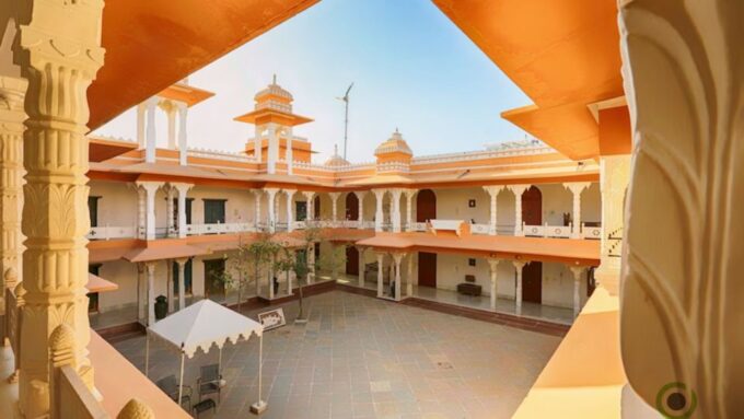 Experience Luxury: Private Museum, Vintage Car Ride - Retreats Serene Location and Setting