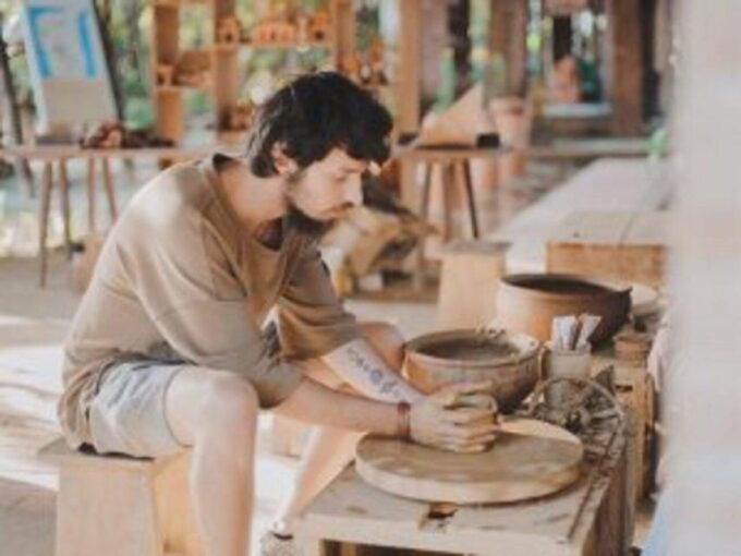 Experience Making Pottery With Local Craftsman in Local Home - Booking and Cancellation